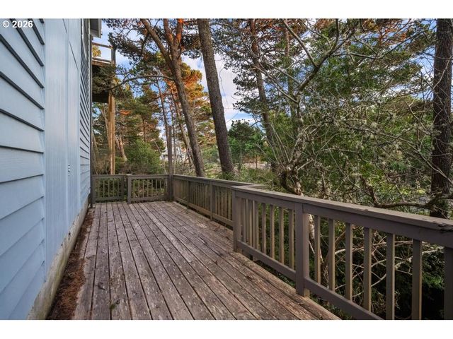 5455 REGENT St, Oceanside, OR 97134