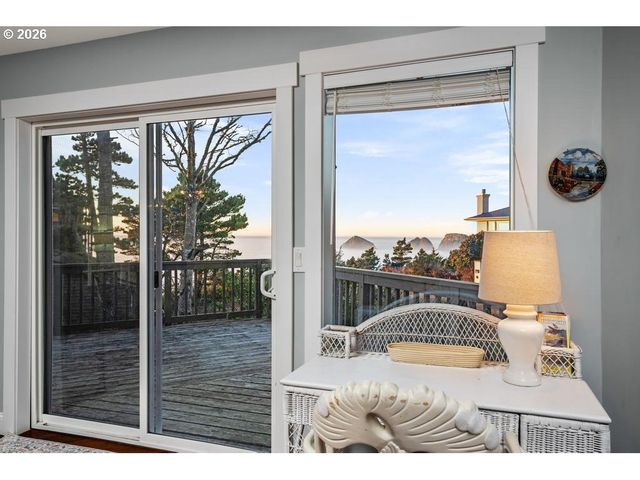 5455 REGENT St, Oceanside, OR 97134