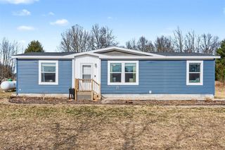 55178 County Road 384, Grand Junction, MI 49056