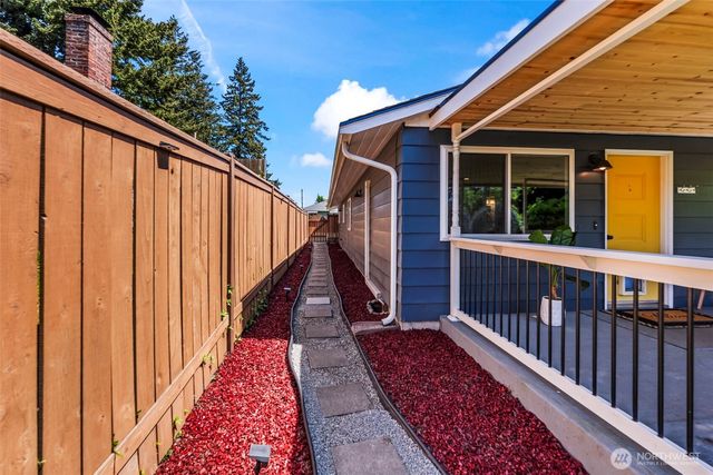 1005 N Stevens, Tacoma, WA 98406