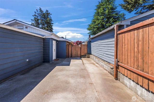 1005 N Stevens, Tacoma, WA 98406