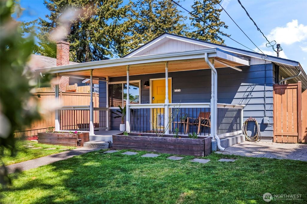 1005 N Stevens, Tacoma, WA 98406