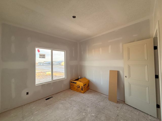 2153 S Chateau Ct, Wichita, KS 67207