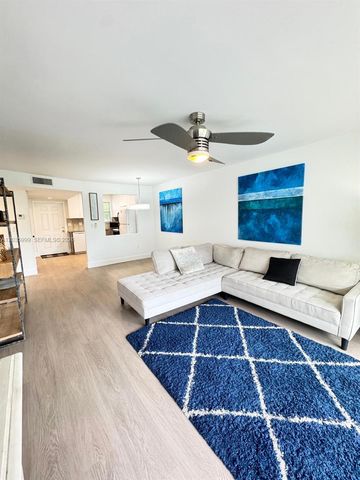 8300 Sunrise Lakes Blvd 212, Sunrise, FL 33322