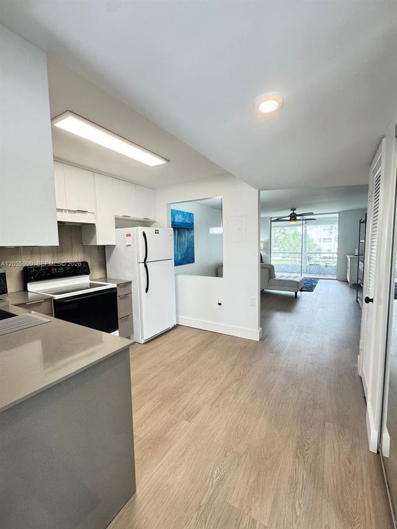 8300 Sunrise Lakes Blvd 212, Sunrise, FL 33322