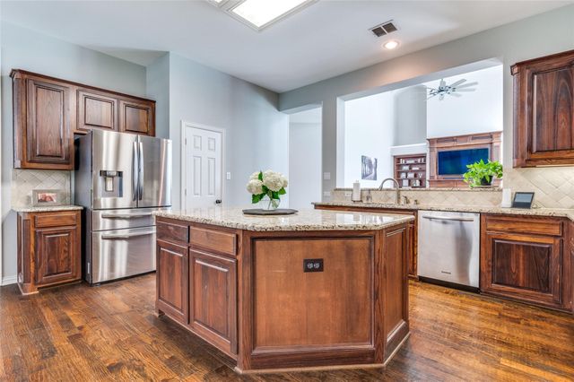 8856 Shady Shore Drive, Frisco, TX 75036