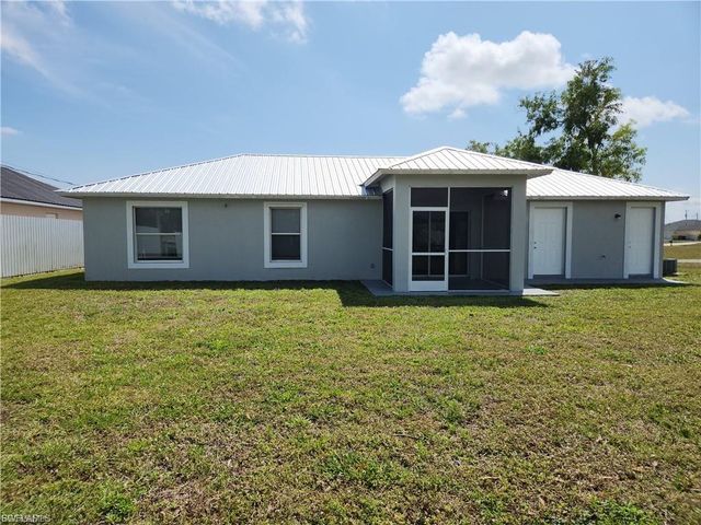 827 NE 23rd TER, Cape Coral, FL 33909