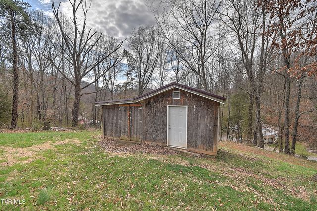 299 Roosevelt Avenue, Elizabethton, TN 37643