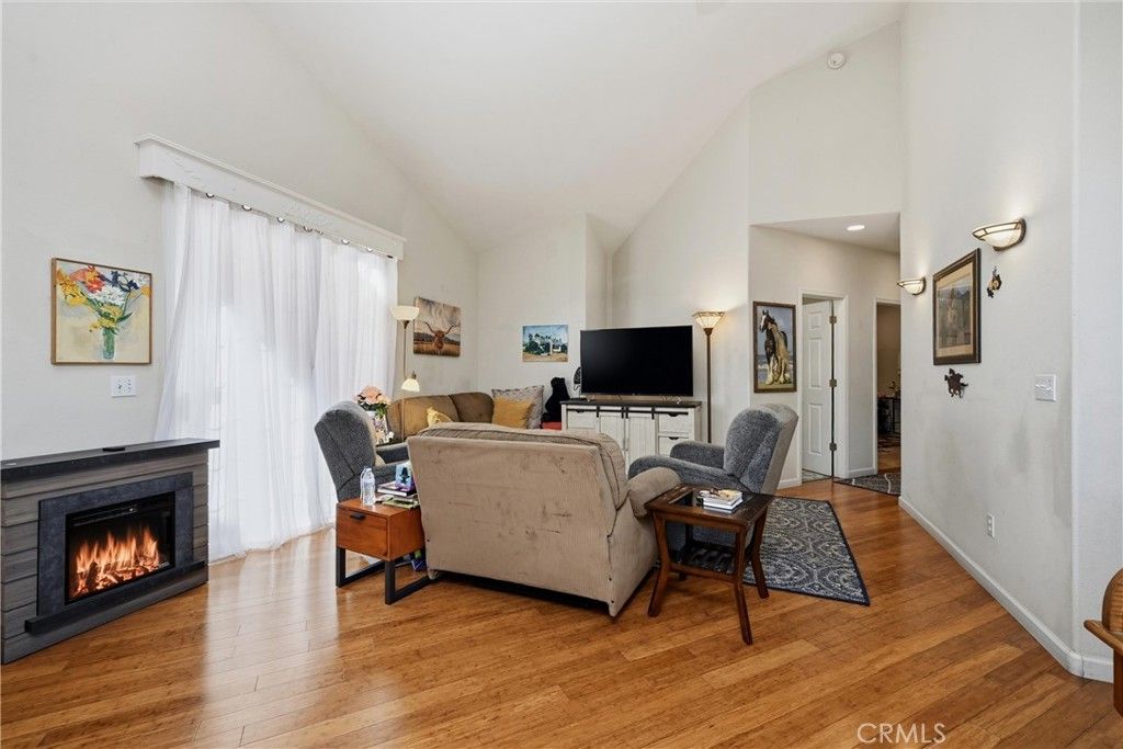 Image 4 of property listing at 17905 Bunker, Hidden Valley Lake, CA 95467