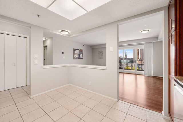 110 1st Avenue NE F704, Minneapolis, MN 55413