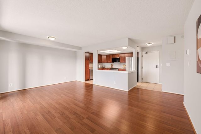 110 1st Avenue NE F704, Minneapolis, MN 55413