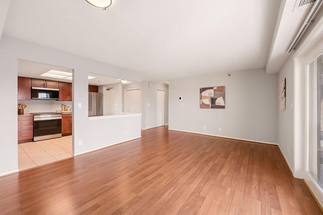 110 1st Avenue NE F704, Minneapolis, MN 55413