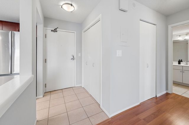 110 1st Avenue NE F704, Minneapolis, MN 55413
