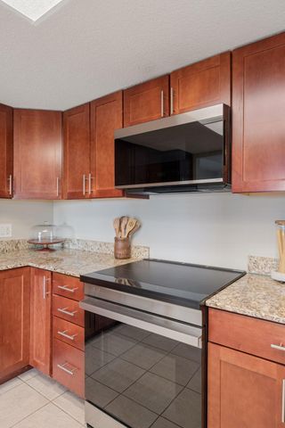110 1st Avenue NE F704, Minneapolis, MN 55413