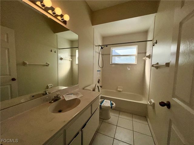 10730 Bahia Terrado CIR, Estero, FL 33928