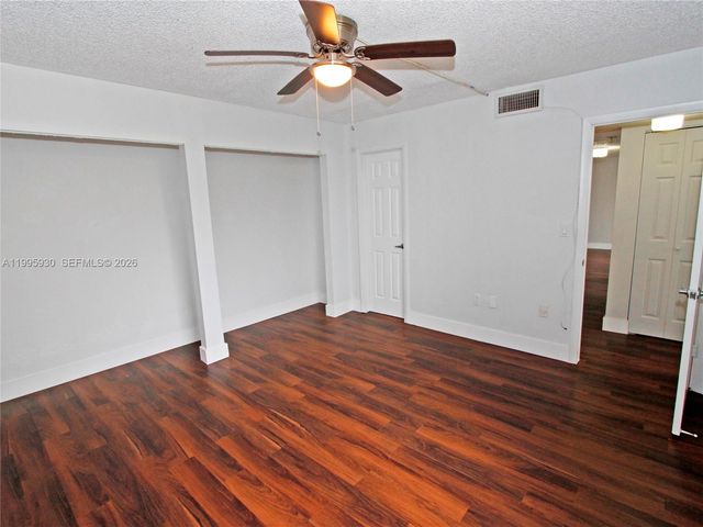 9411 SW 4th St 308, Miami, FL 33174