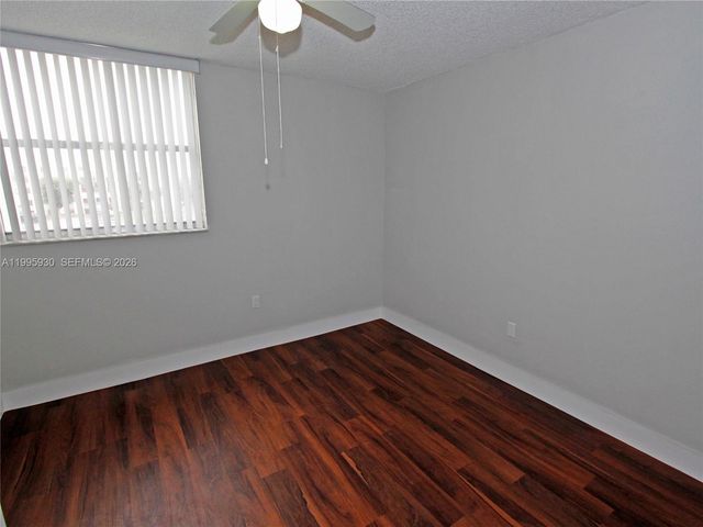 9411 SW 4th St 308, Miami, FL 33174