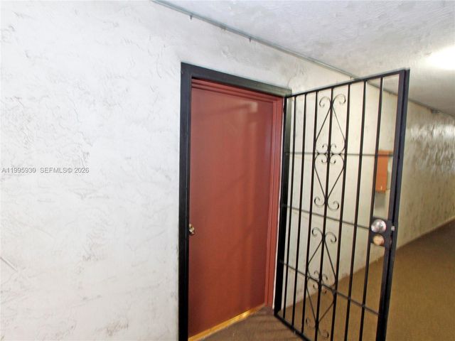 9411 SW 4th St 308, Miami, FL 33174