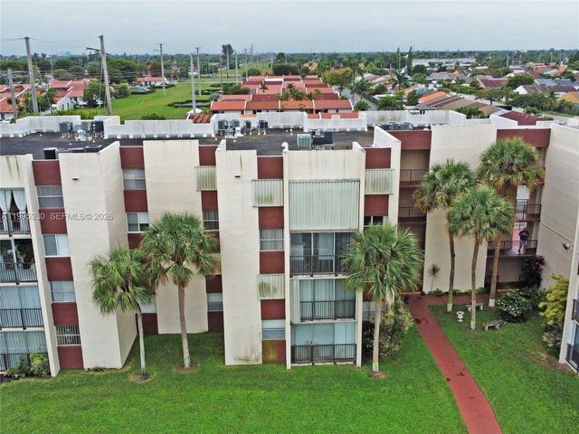 9411 SW 4th St 308, Miami, FL 33174