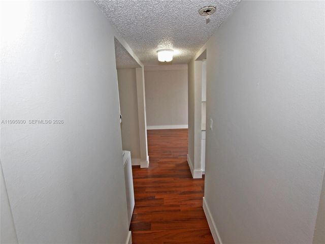 9411 SW 4th St 308, Miami, FL 33174