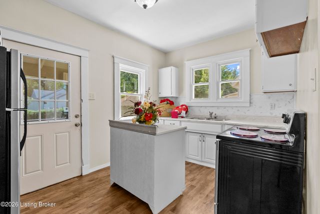 121 N Shawnee Terrace, Louisville, KY 40212