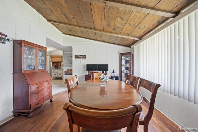 918 Pine Tree Road, Lake Orion, MI 48362