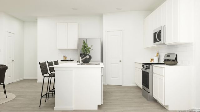 11915 Running Dog Rd, San Antonio, TX 78073