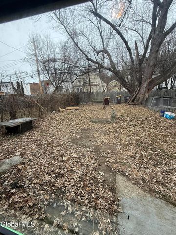 556 2nd Street, Troy, NY 12180