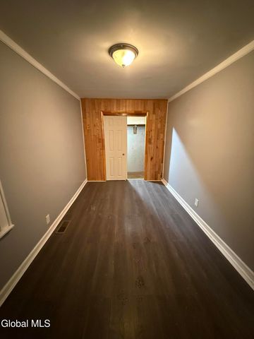 556 2nd Street, Troy, NY 12180