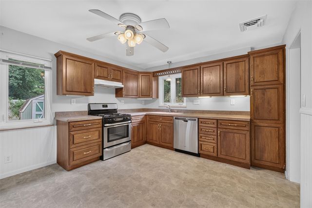 1253 Levant Street, Jackson, MI 49203