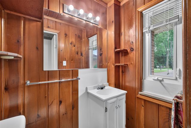 1253 Levant Street, Jackson, MI 49203