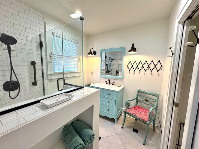 2210 14TH AVENUE W, Bradenton, FL 34205