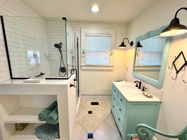 2210 14TH AVENUE W, Bradenton, FL 34205
