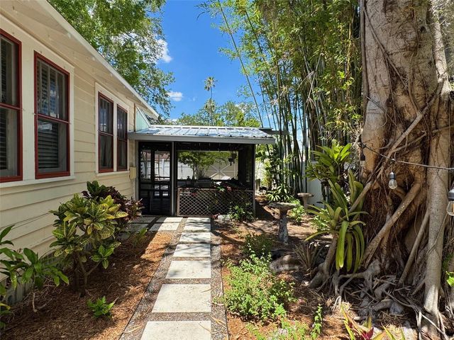 2210 14TH AVENUE W, Bradenton, FL 34205