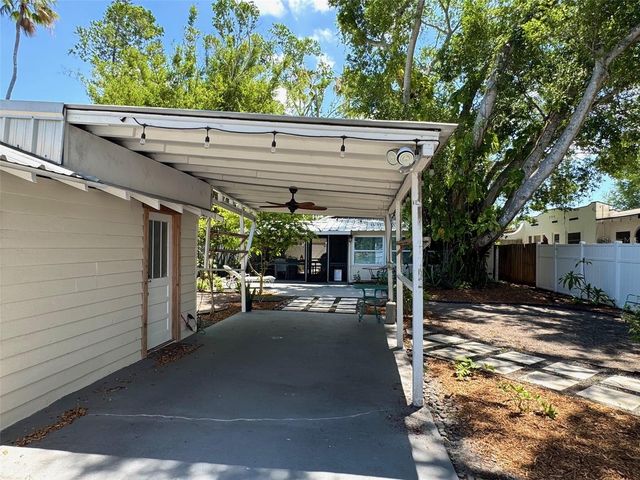 2210 14TH AVENUE W, Bradenton, FL 34205
