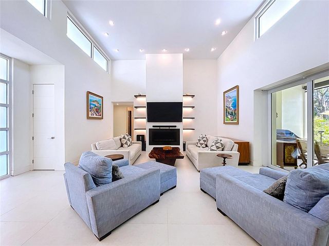 1347 HARBOR DRIVE, Sarasota, FL 34239