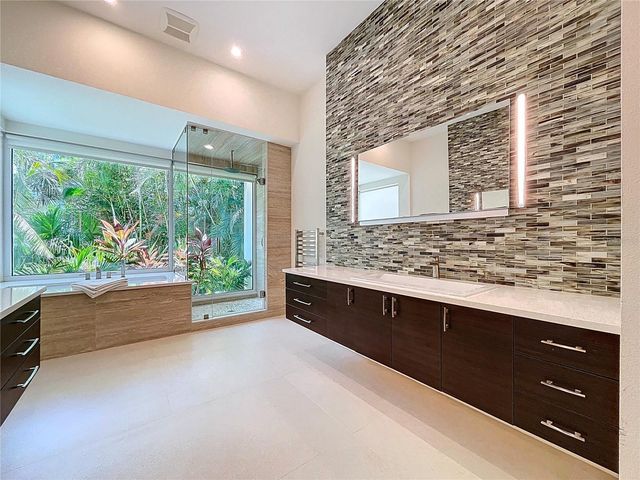 1347 HARBOR DRIVE, Sarasota, FL 34239