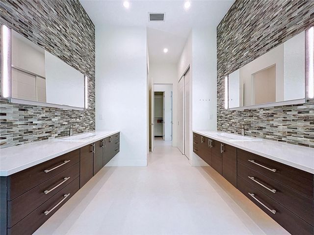 1347 HARBOR DRIVE, Sarasota, FL 34239