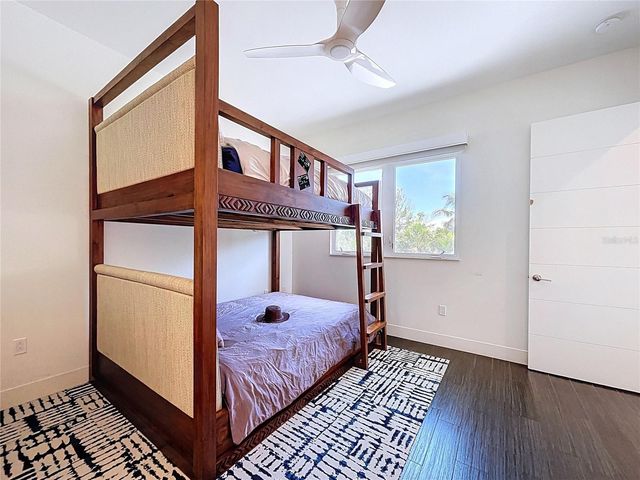 1347 HARBOR DRIVE, Sarasota, FL 34239