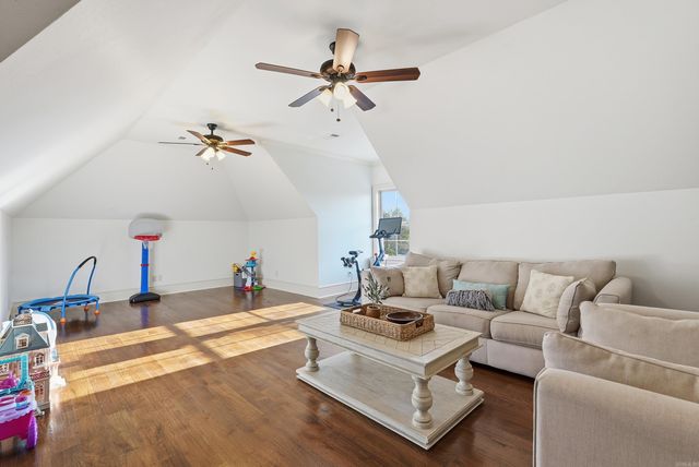 17109 Waterview Meadow Boulevard, Roland, AR 72135