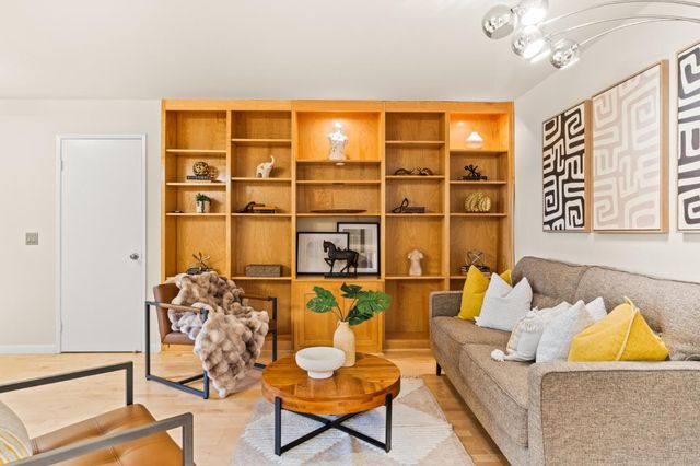 905 Apricot Avenue G, Campbell, CA 95008