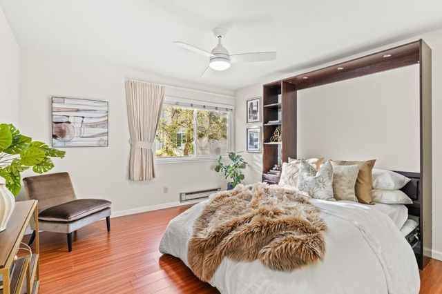 905 Apricot Avenue G, Campbell, CA 95008