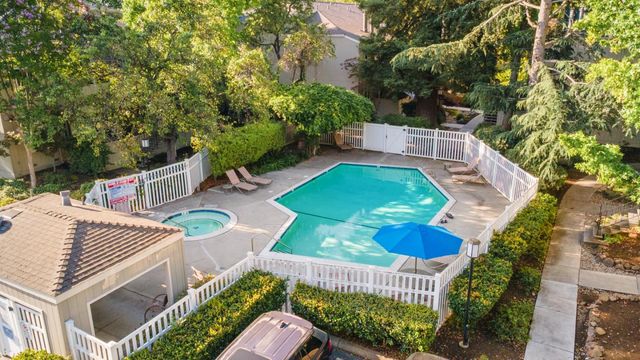 905 Apricot Avenue G, Campbell, CA 95008