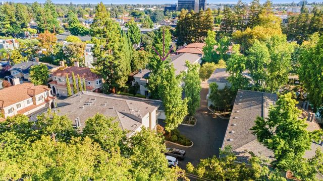 905 Apricot Avenue G, Campbell, CA 95008