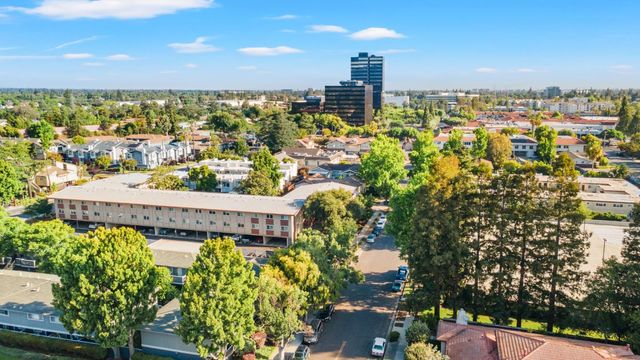 905 Apricot Avenue G, Campbell, CA 95008