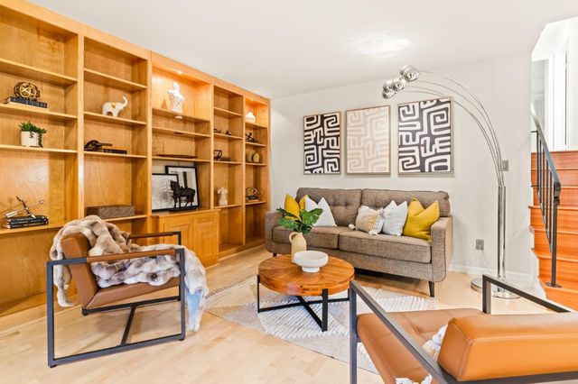 905 Apricot Avenue G, Campbell, CA 95008