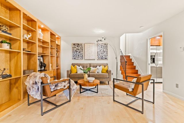 905 Apricot Avenue G, Campbell, CA 95008