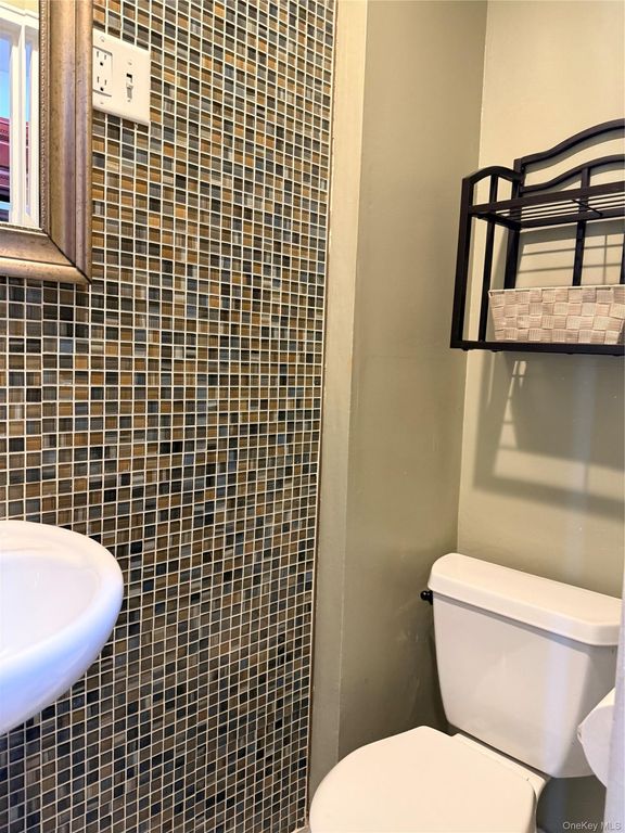 56-04 62nd Avenue, Maspeth, NY 11378 — photo 4