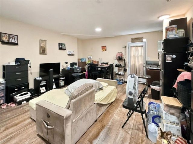2533 S Hope Avenue, Ontario, CA 91761