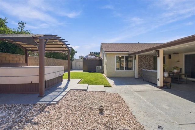 2533 S Hope Avenue, Ontario, CA 91761